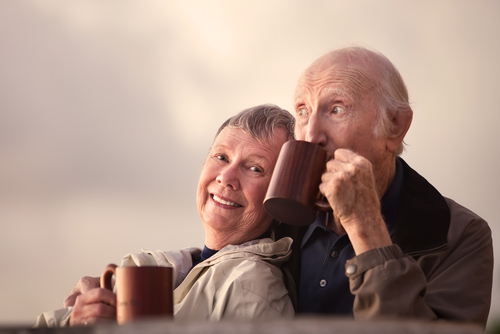 En hög dos flavanoler i en särskilt framtagen dryck visade sig förbättra minnet hos äldre personer och bromsa åldersrelaterad minnesförlust. Foto: Shutterstock